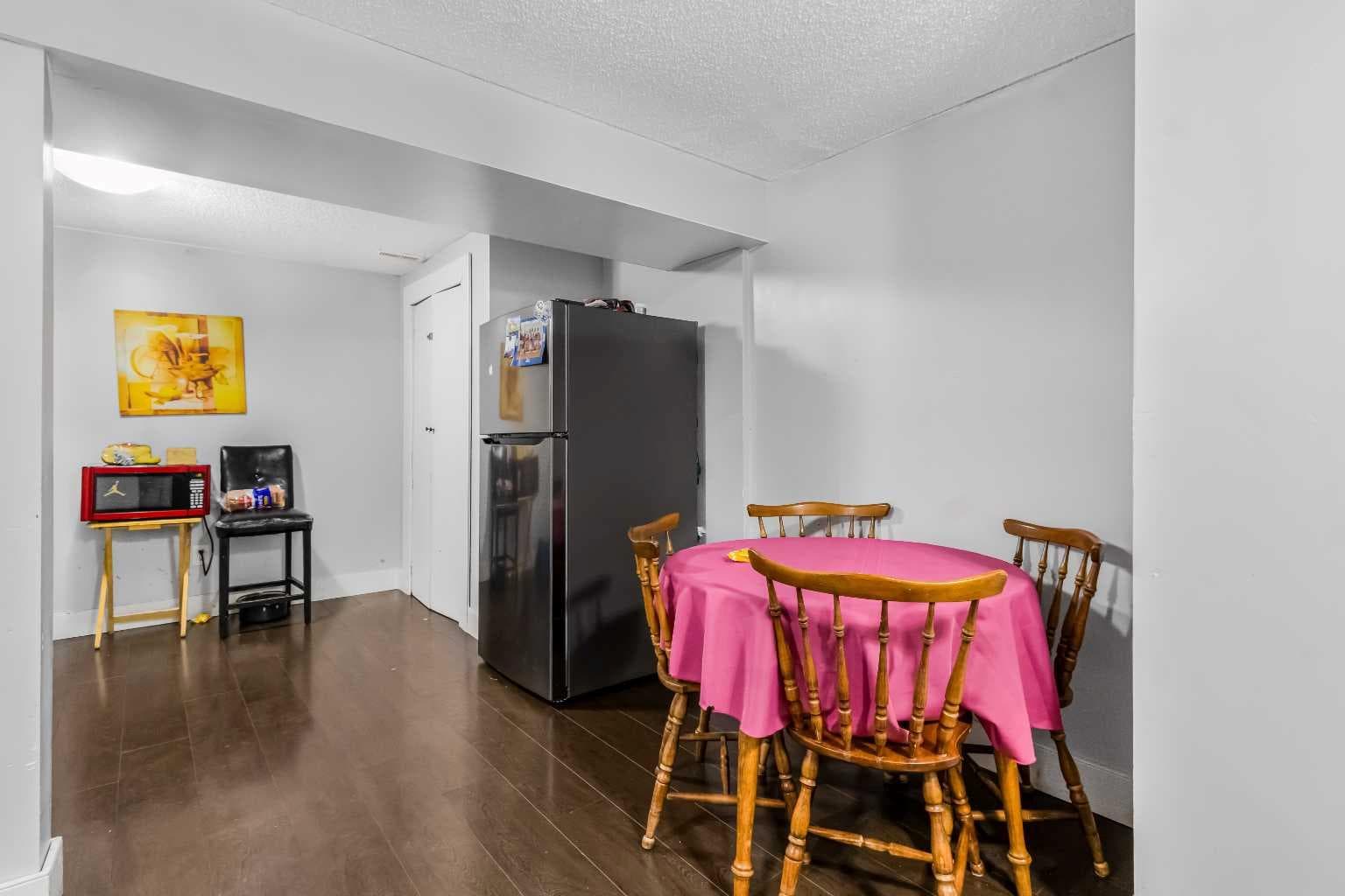 183 Penbrooke Close SE