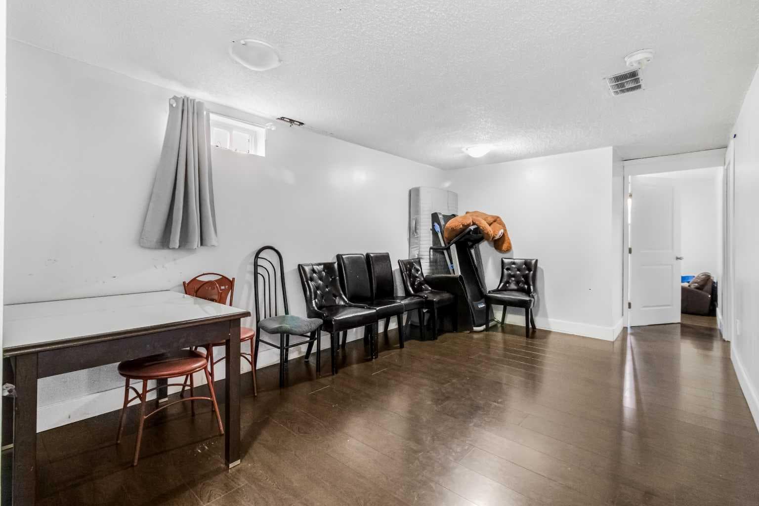 183 Penbrooke Close SE