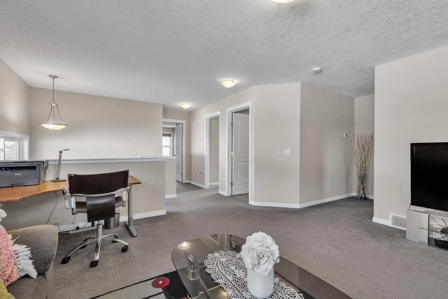 87 Panton Landing NW