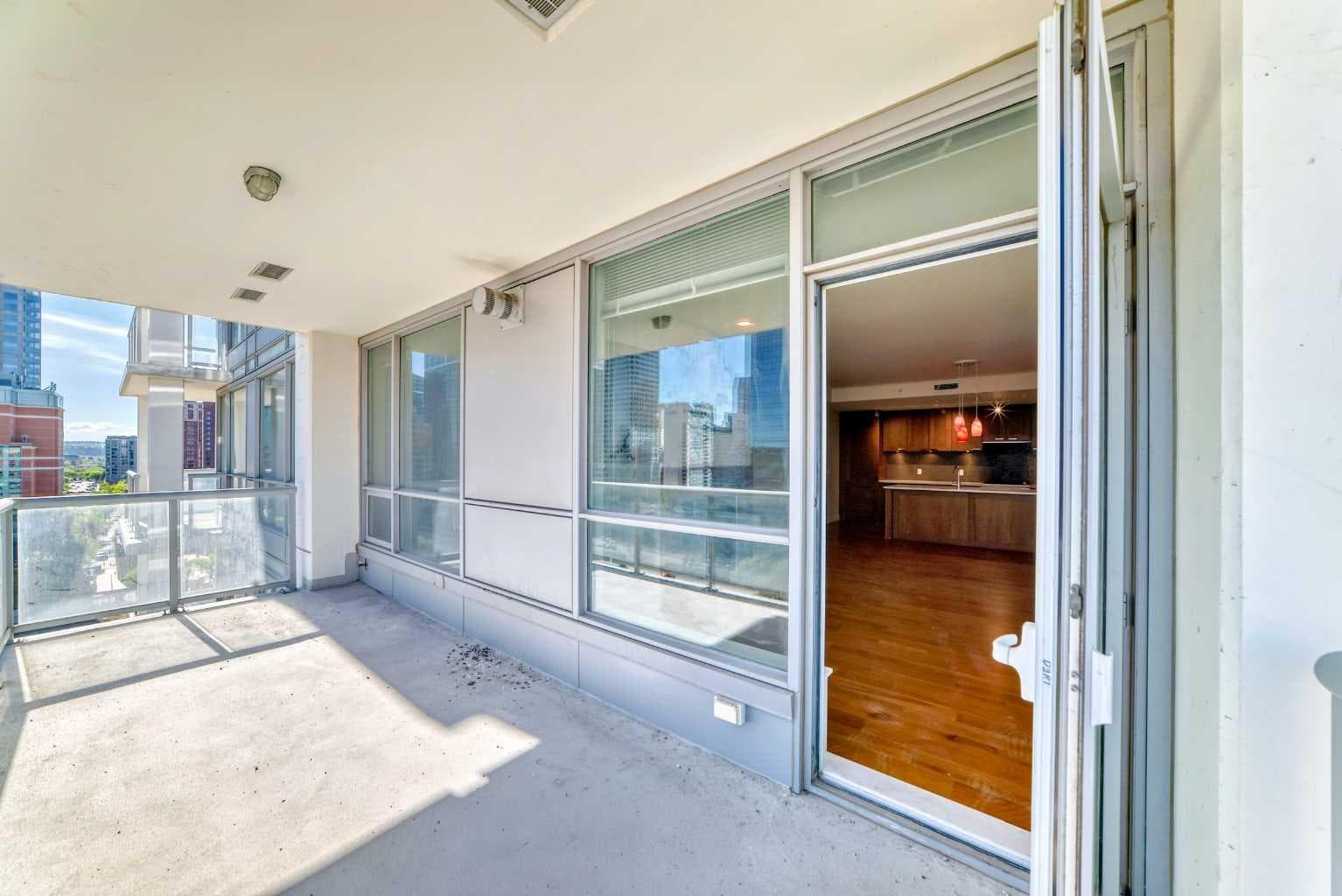 1126, 222 Riverfront Avenue SW