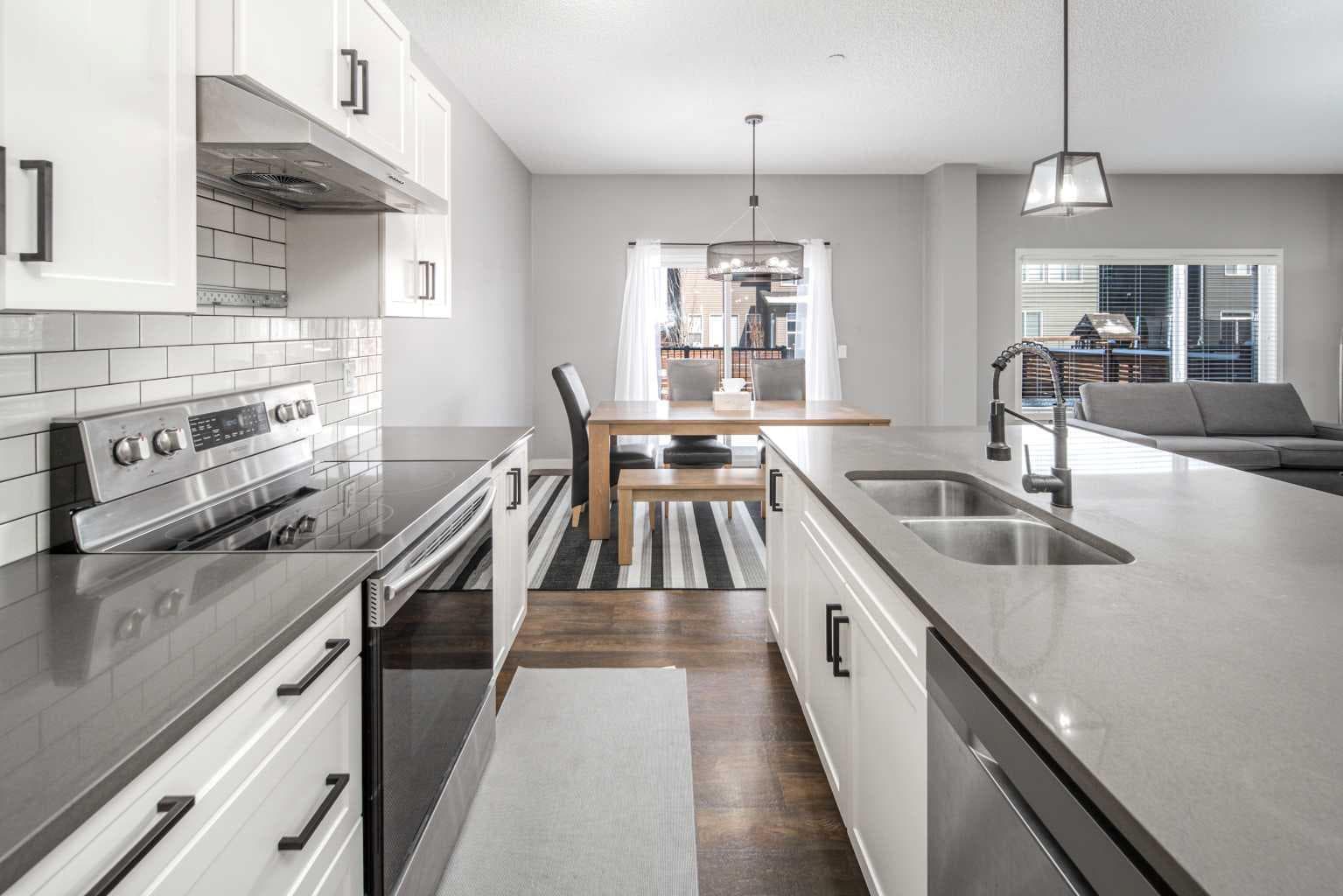 80 Howse Manor NE