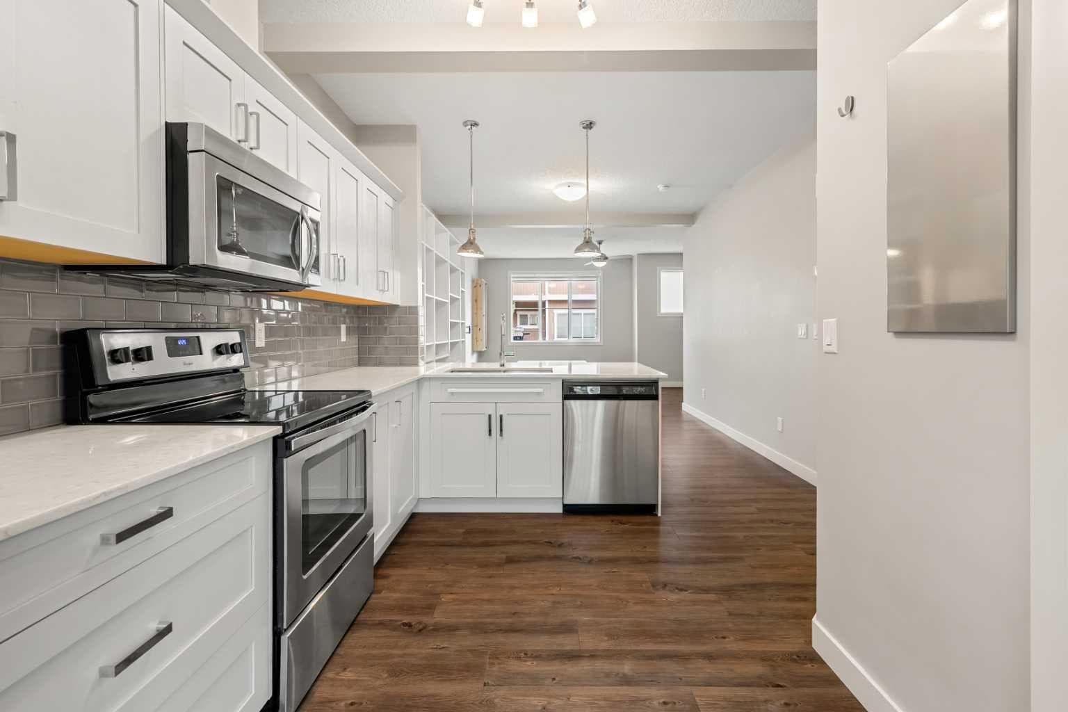 203, 355 Nolancrest Heights NW