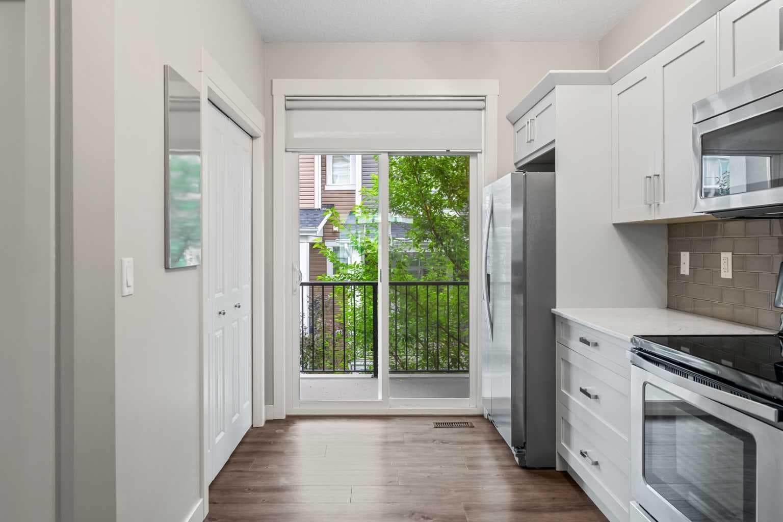 203, 355 Nolancrest Heights NW