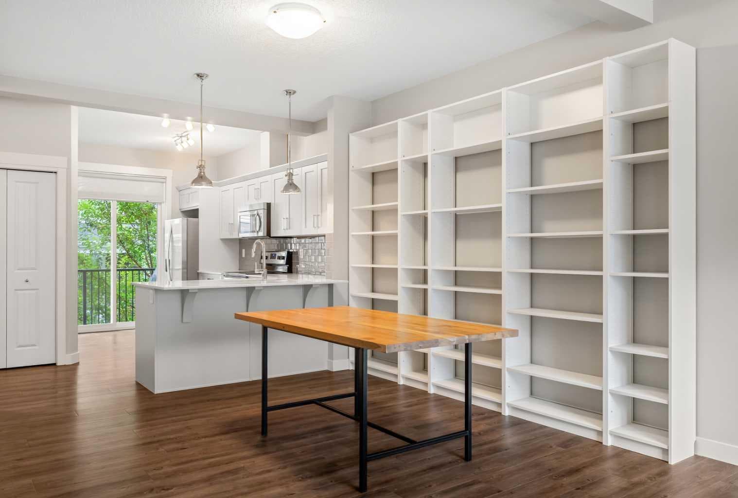 203, 355 Nolancrest Heights NW