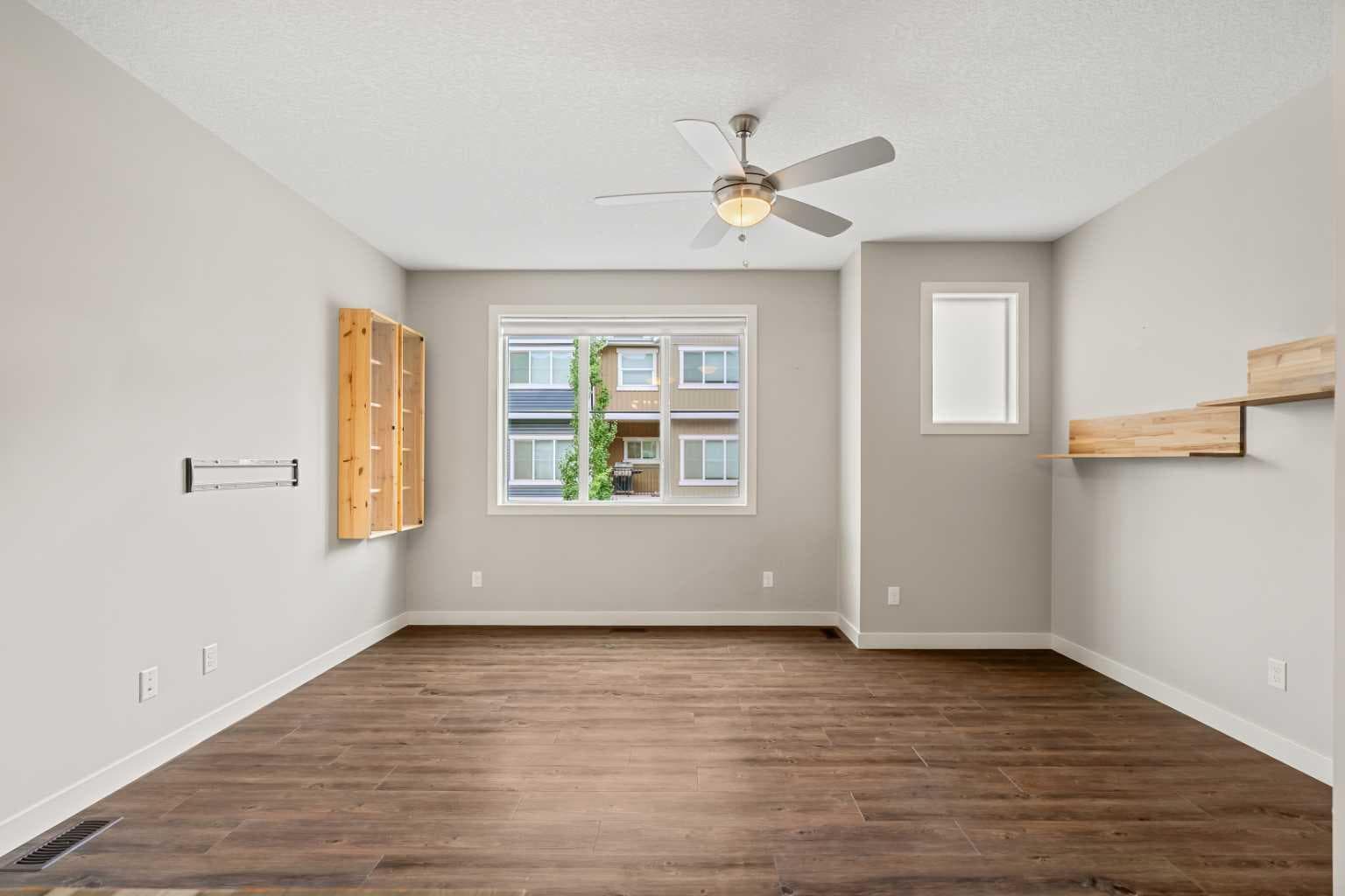 203, 355 Nolancrest Heights NW