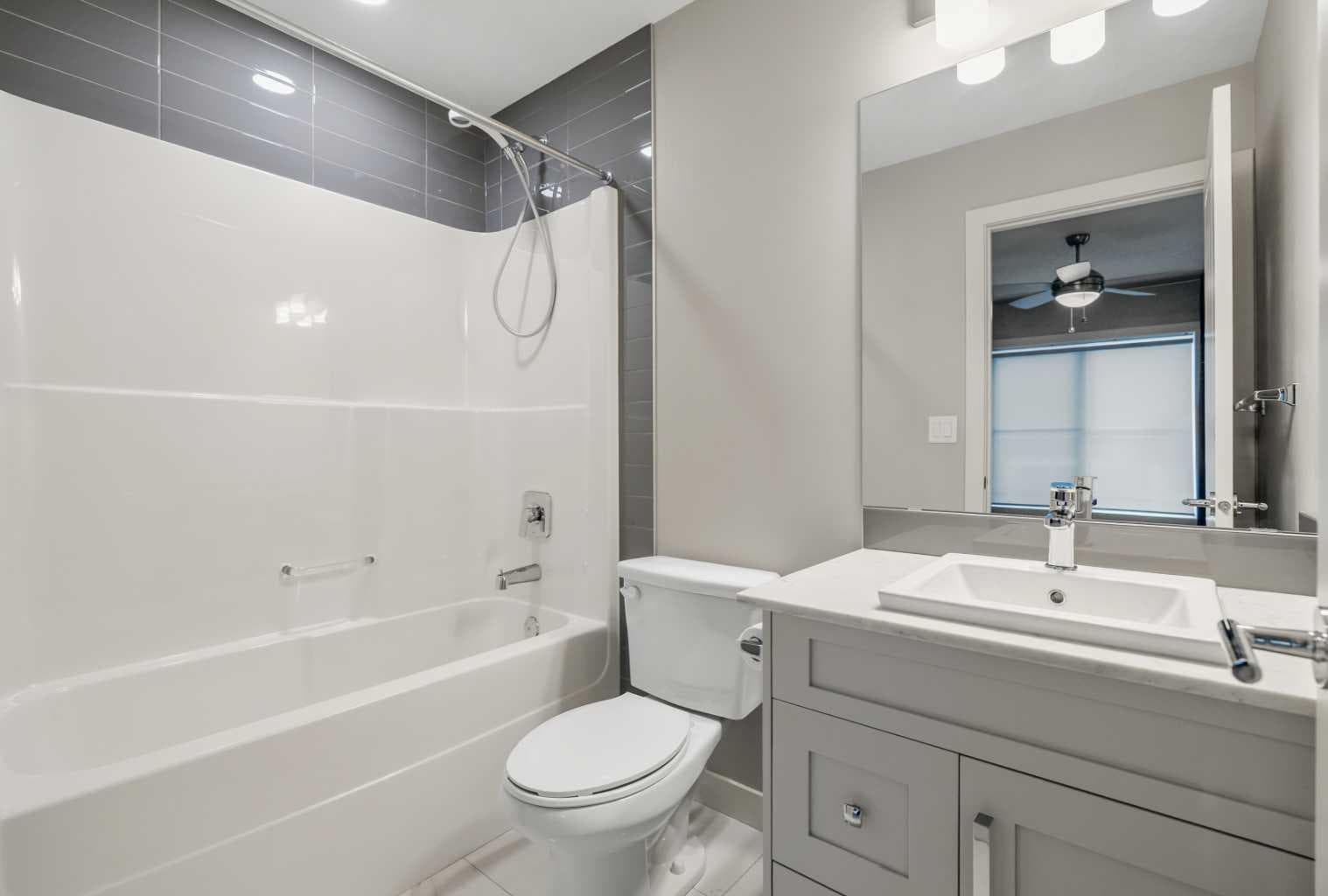203, 355 Nolancrest Heights NW
