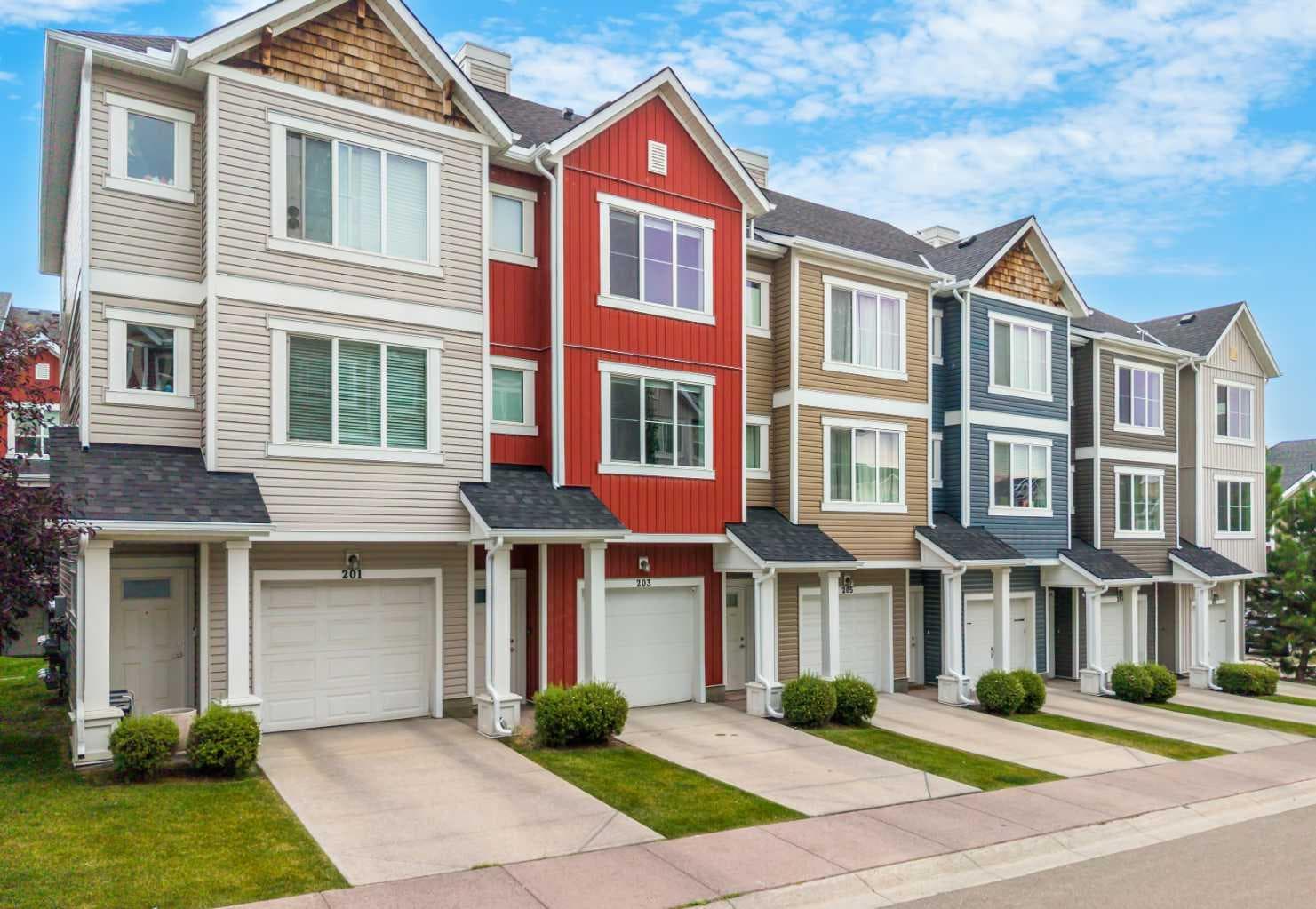 203, 355 Nolancrest Heights NW