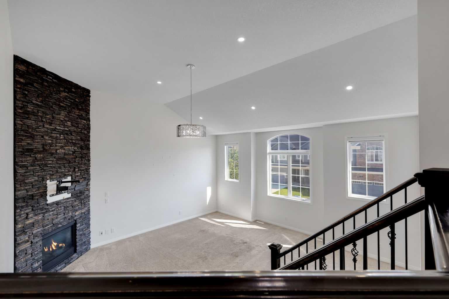 17 Yorkstone Way SW