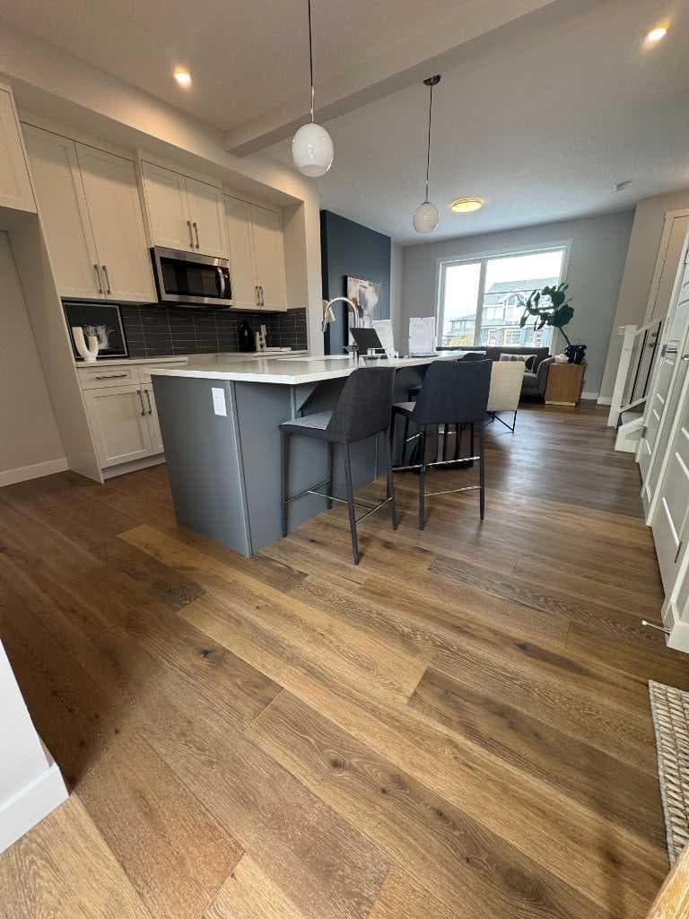 241 Cobblestone Gate SW