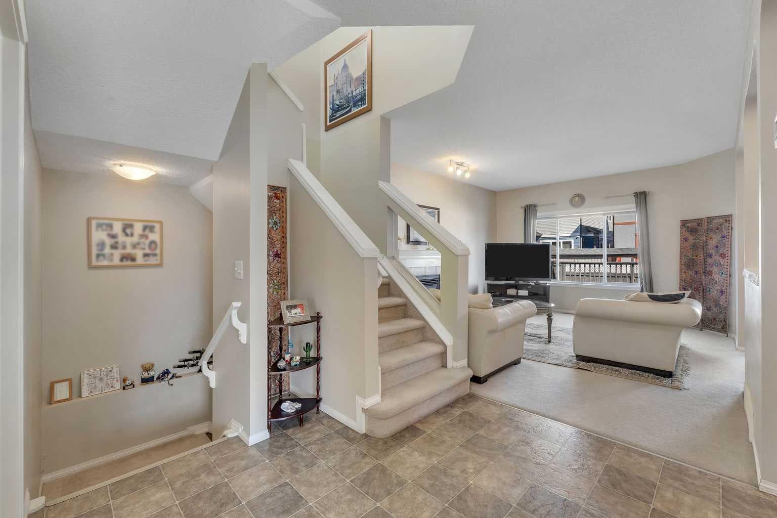149 Saddlecrest Green NE