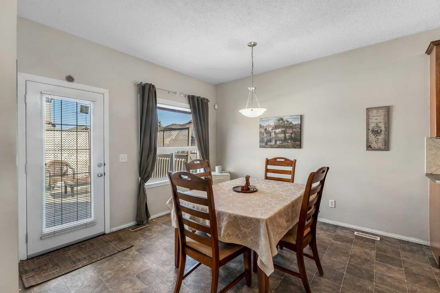 149 Saddlecrest Green NE
