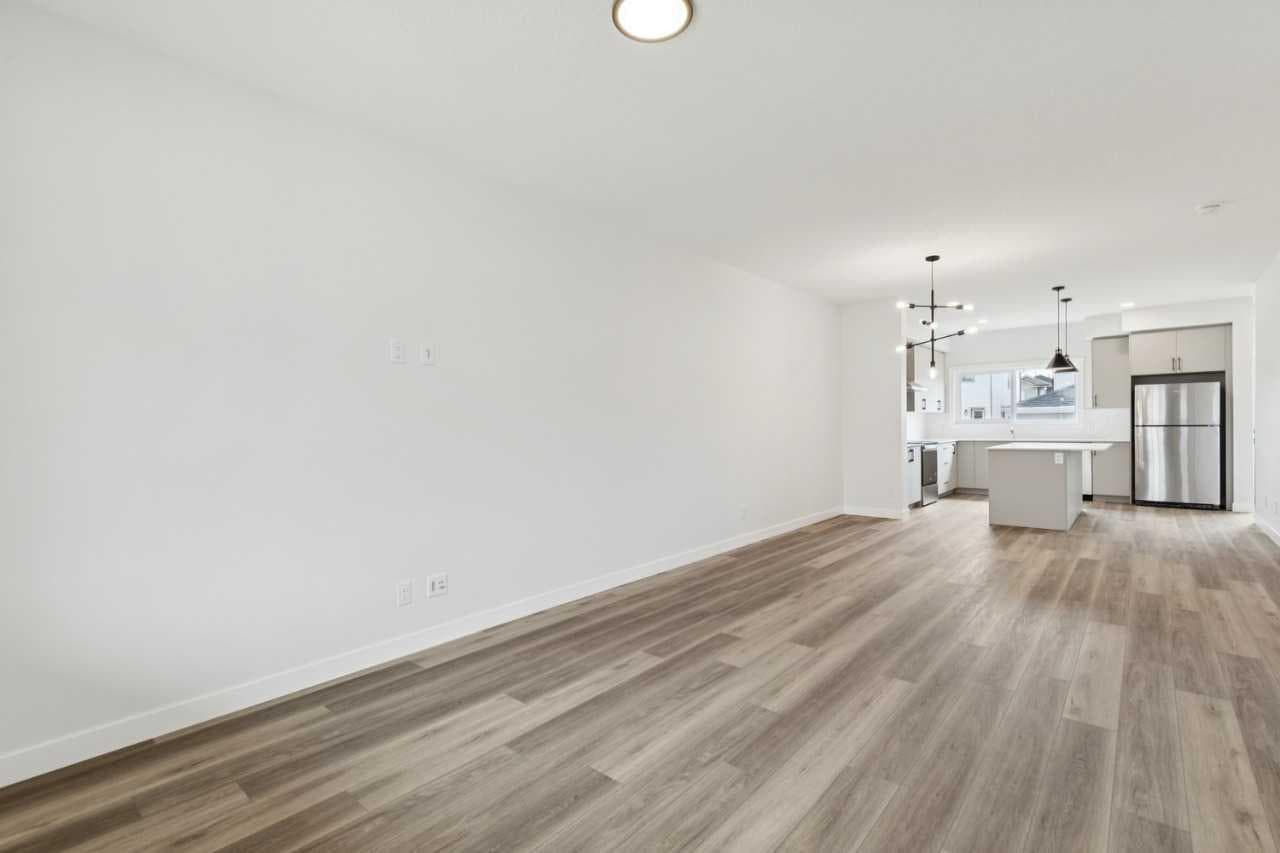 244 Drystone Walk NW
