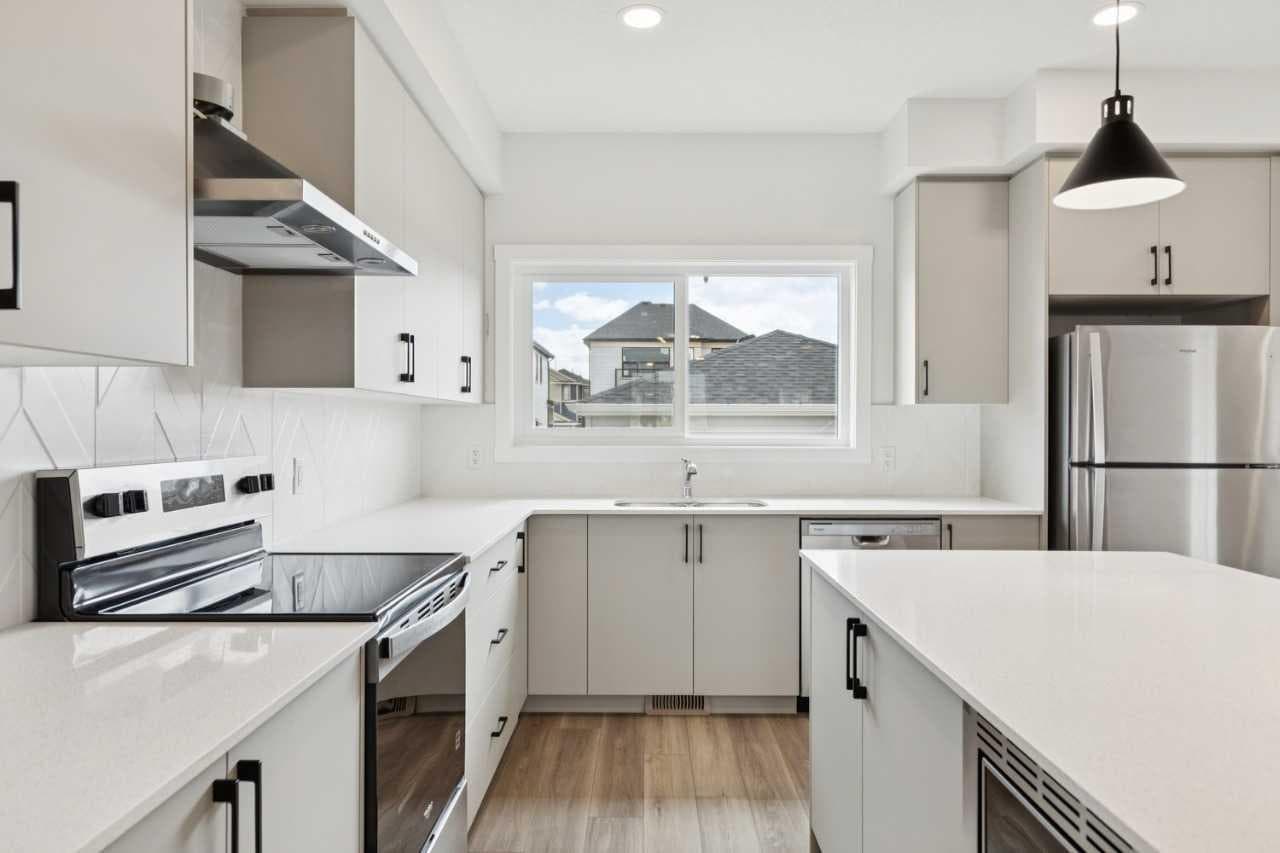 244 Drystone Walk NW