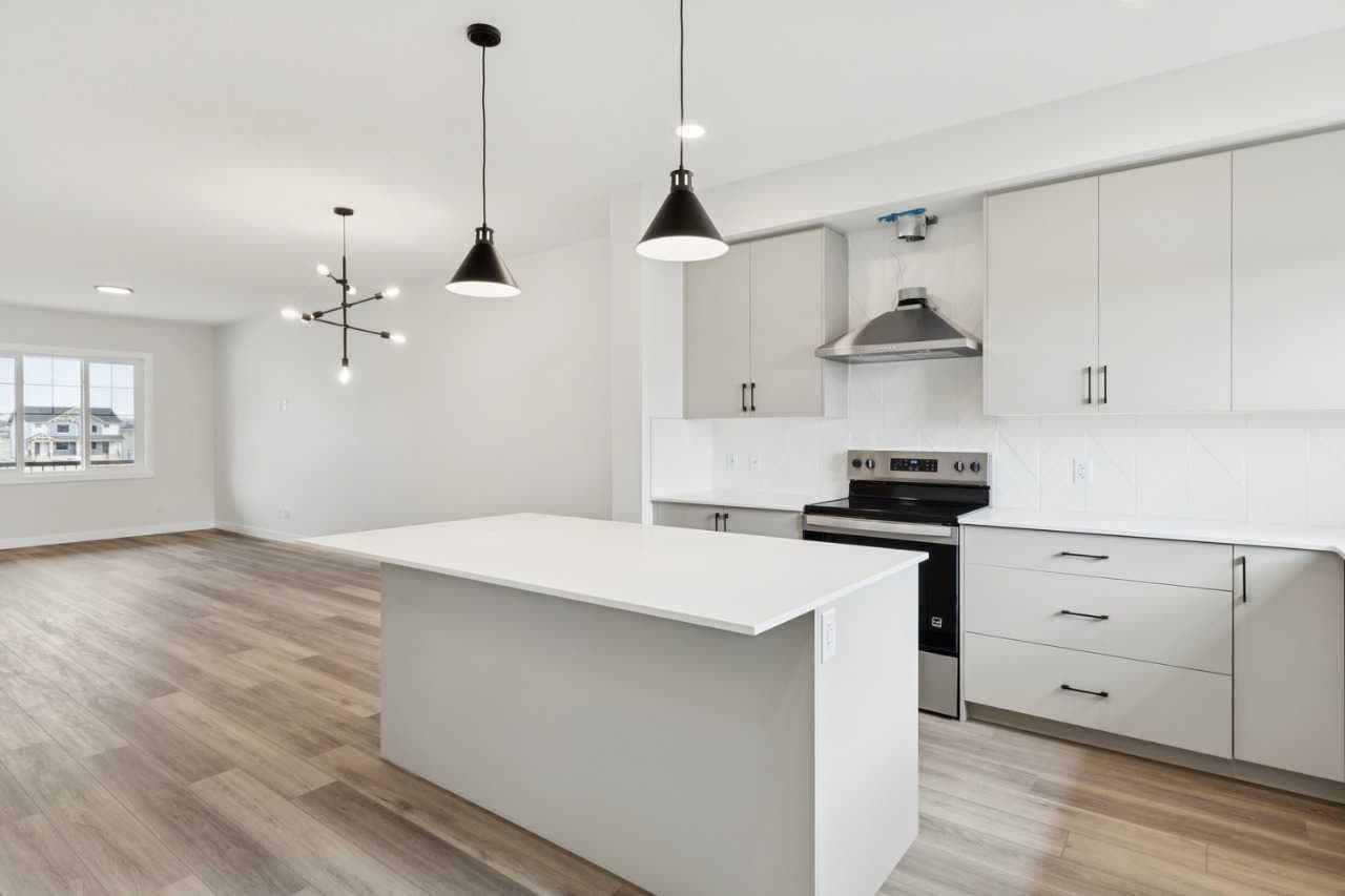 244 Drystone Walk NW