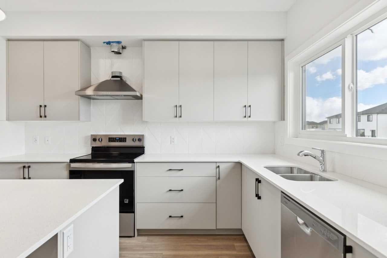 244 Drystone Walk NW