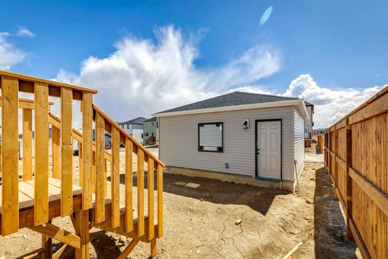 244 Drystone Walk NW