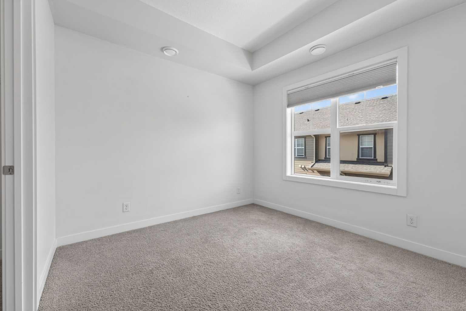12 Evanscrest Gardens NW