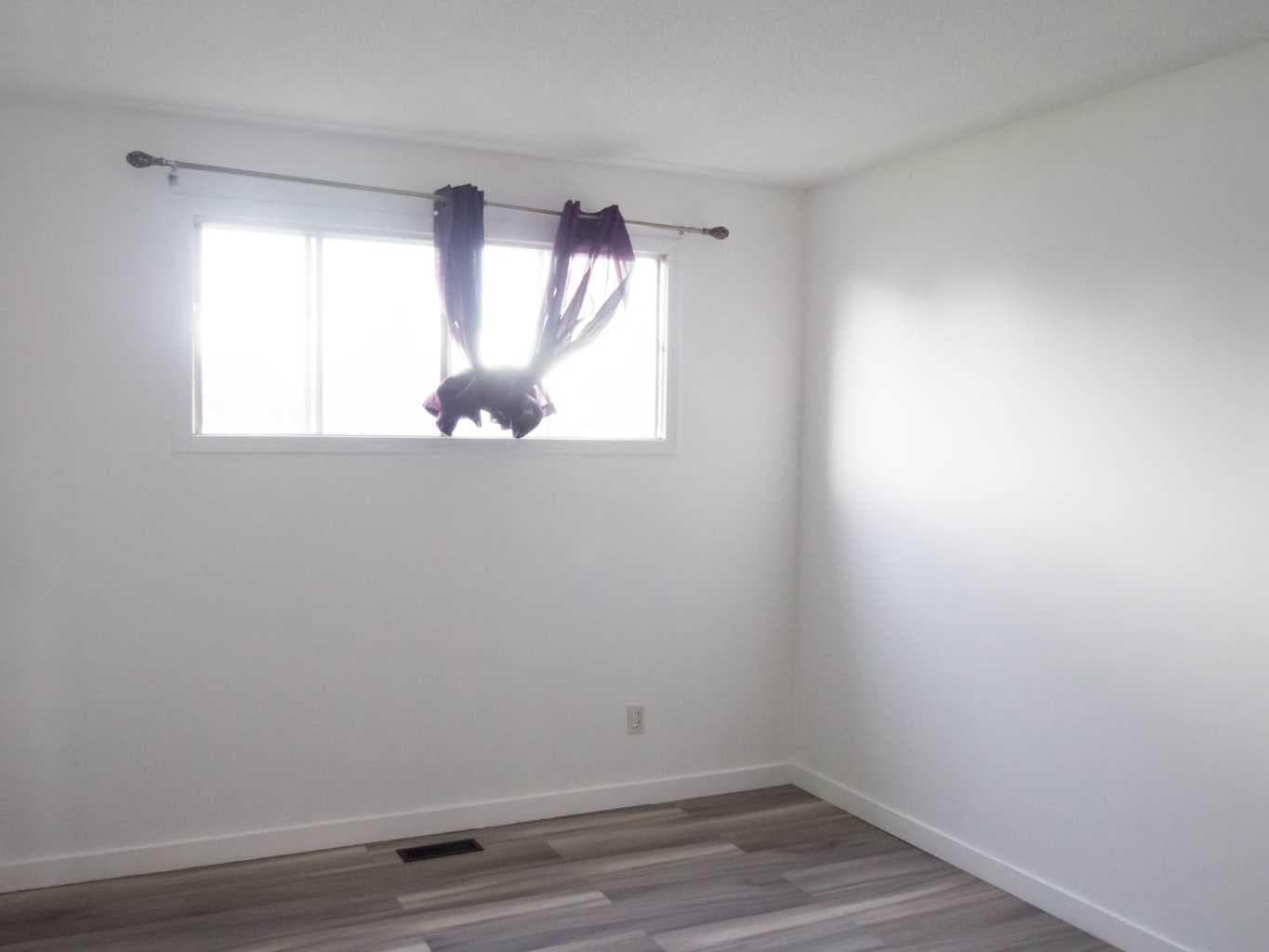 196 Fonda Drive SE