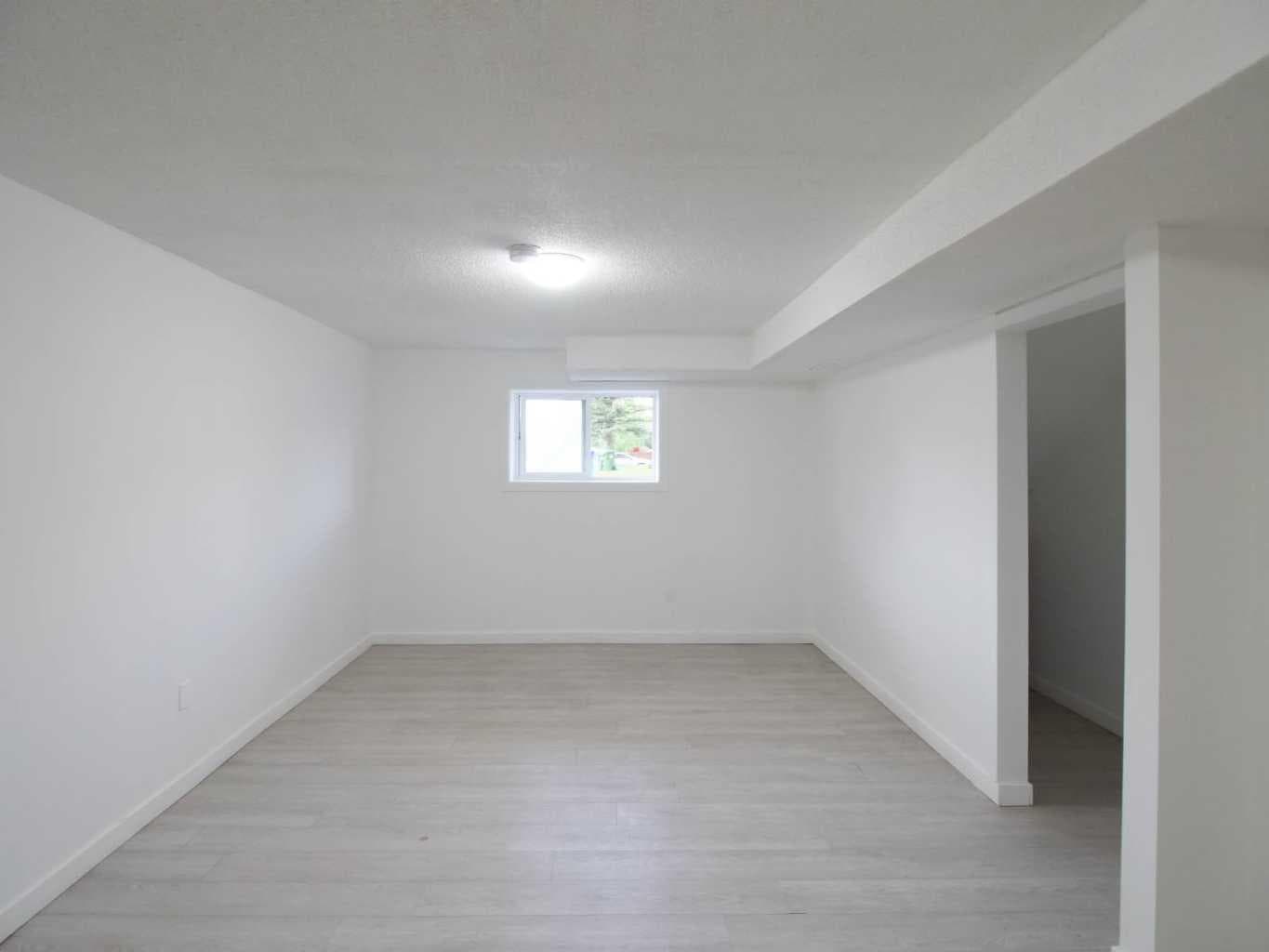 196 Fonda Drive SE