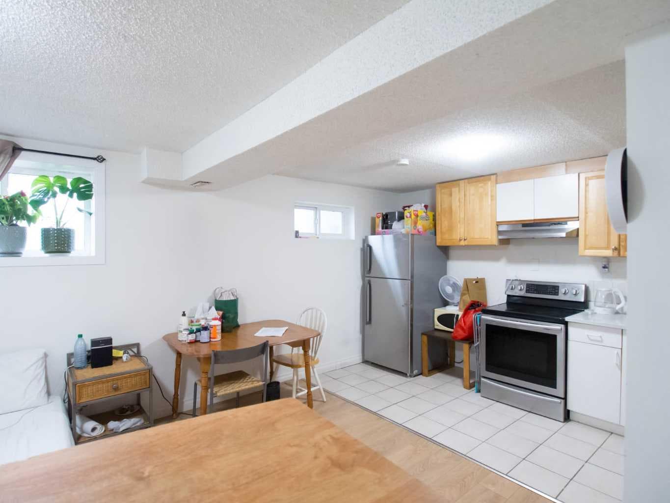 196 Fonda Drive SE