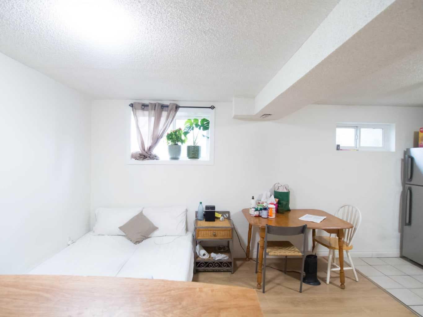 196 Fonda Drive SE