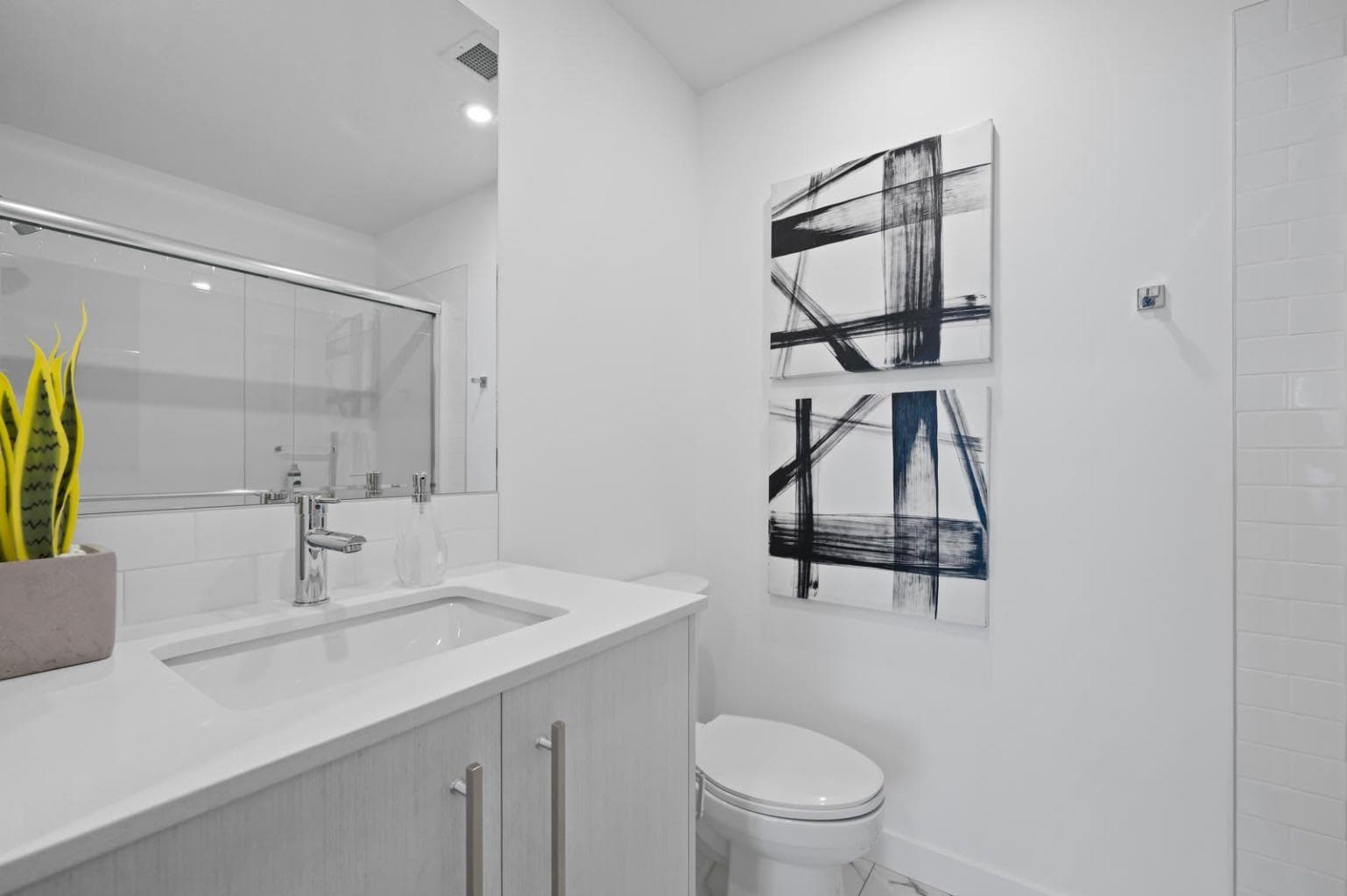 1401, 6 Merganser Drive W