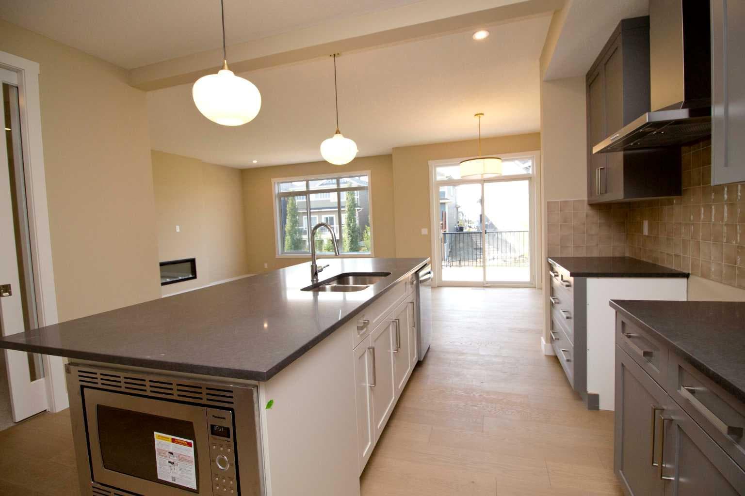 127 Sundown Crescent 