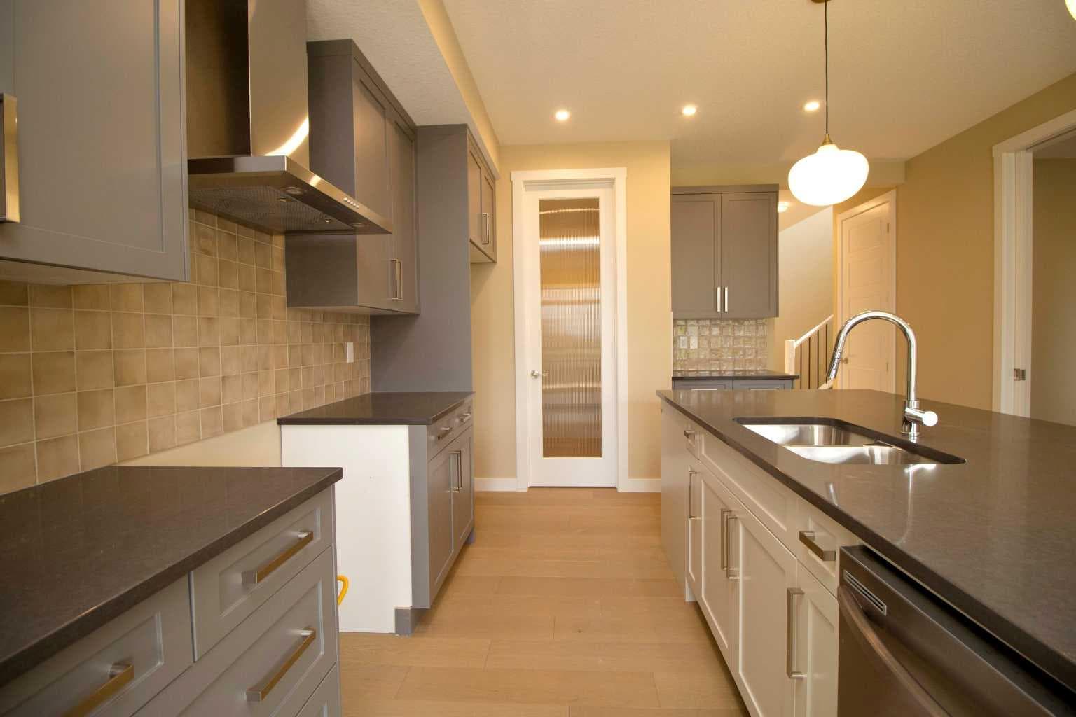 127 Sundown Crescent 