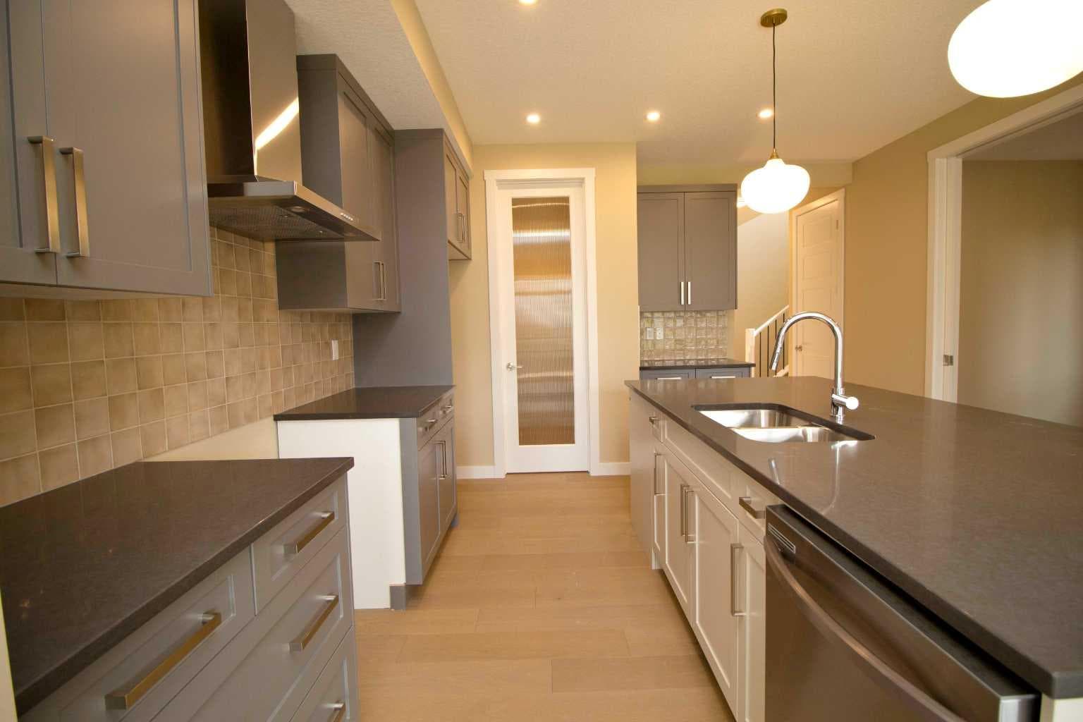 127 Sundown Crescent 