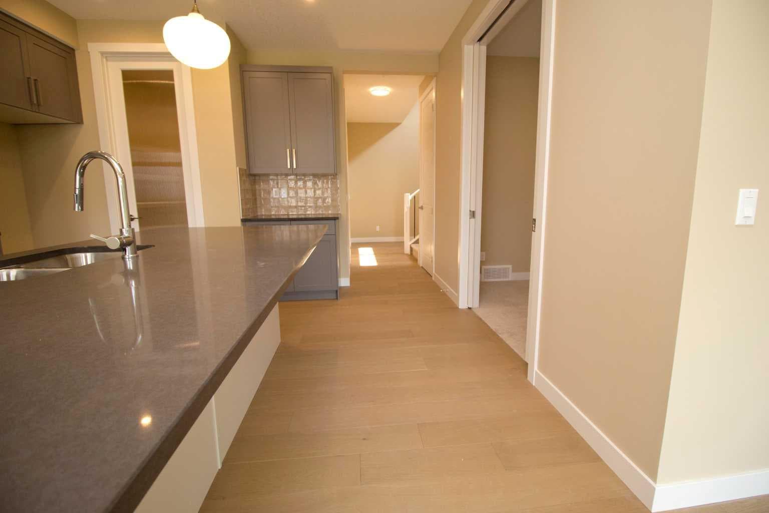 127 Sundown Crescent 