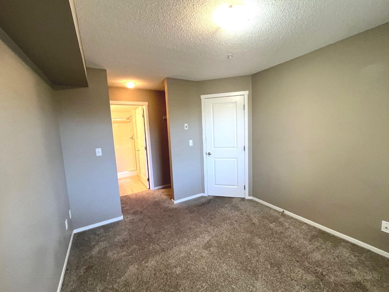 2238, 81 Legacy Boulevard SE