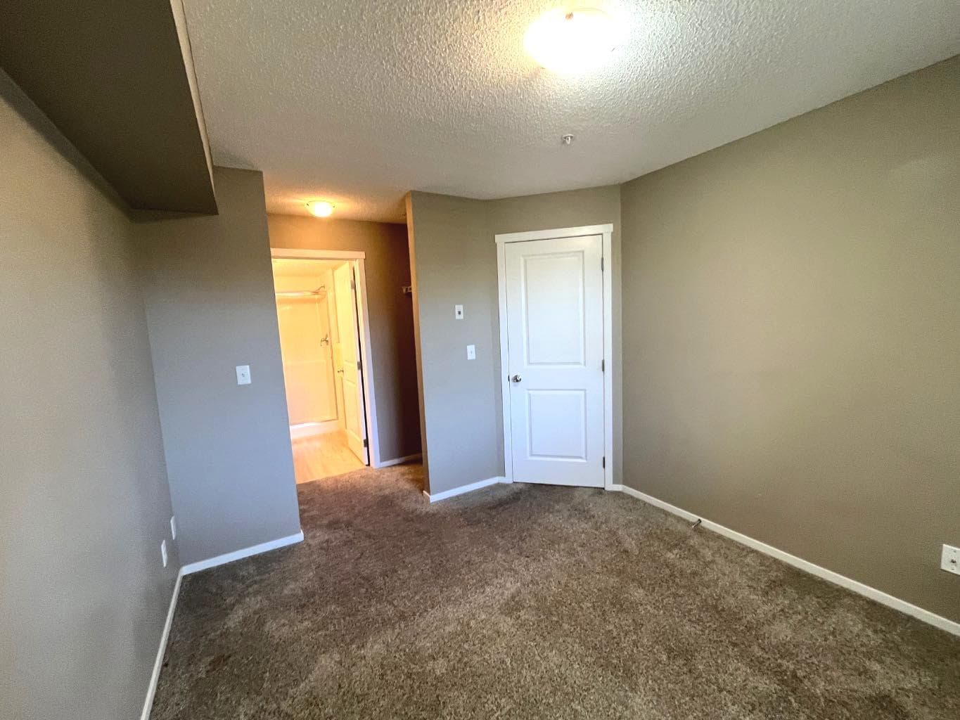 2238, 81 Legacy Boulevard SE