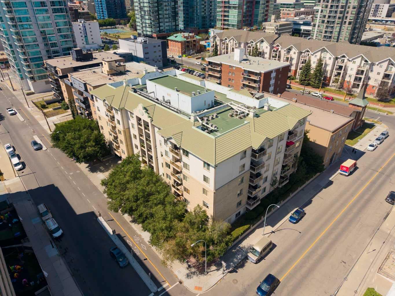 108, 114 15 Avenue SW