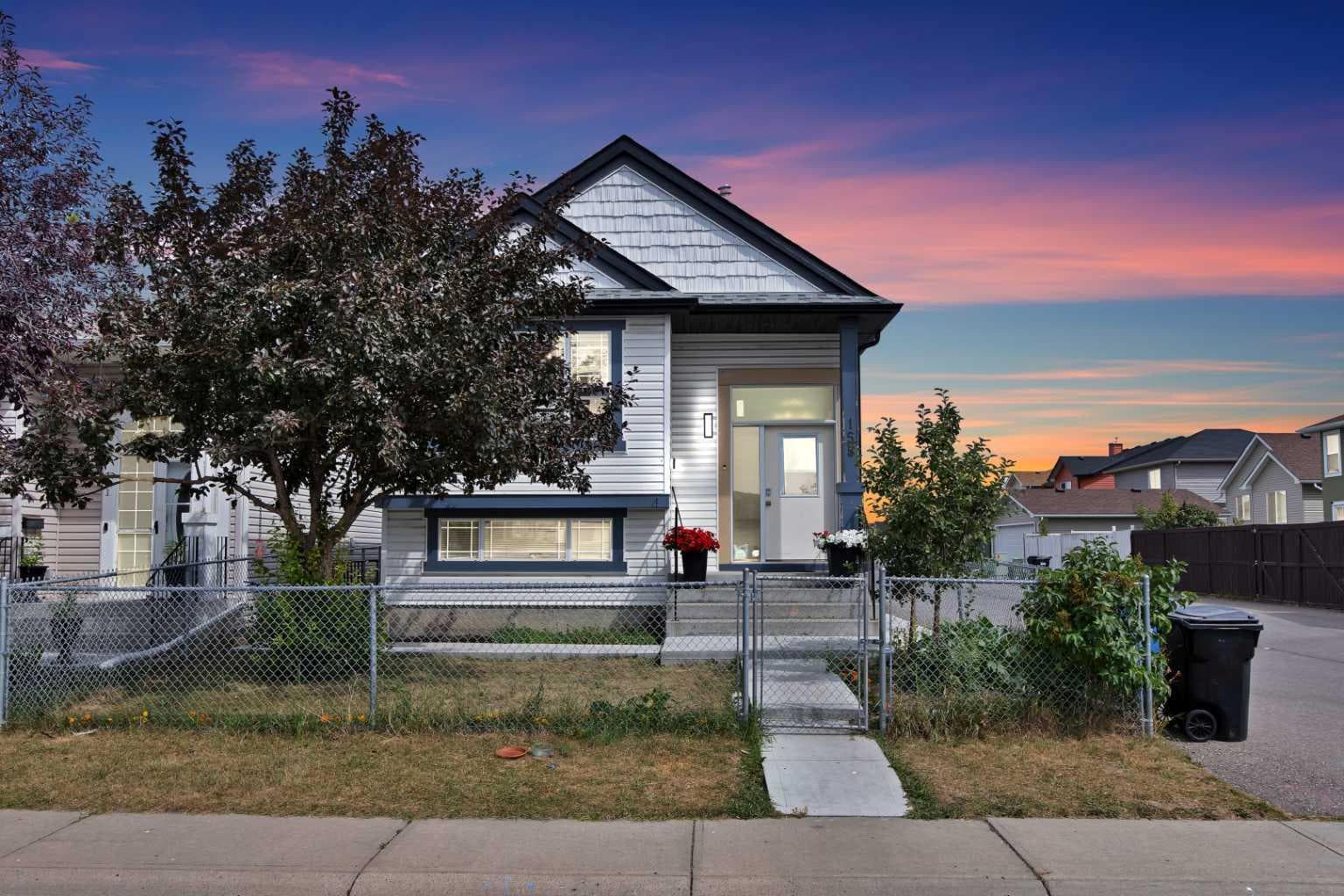 155 Taralea Gardens NE
