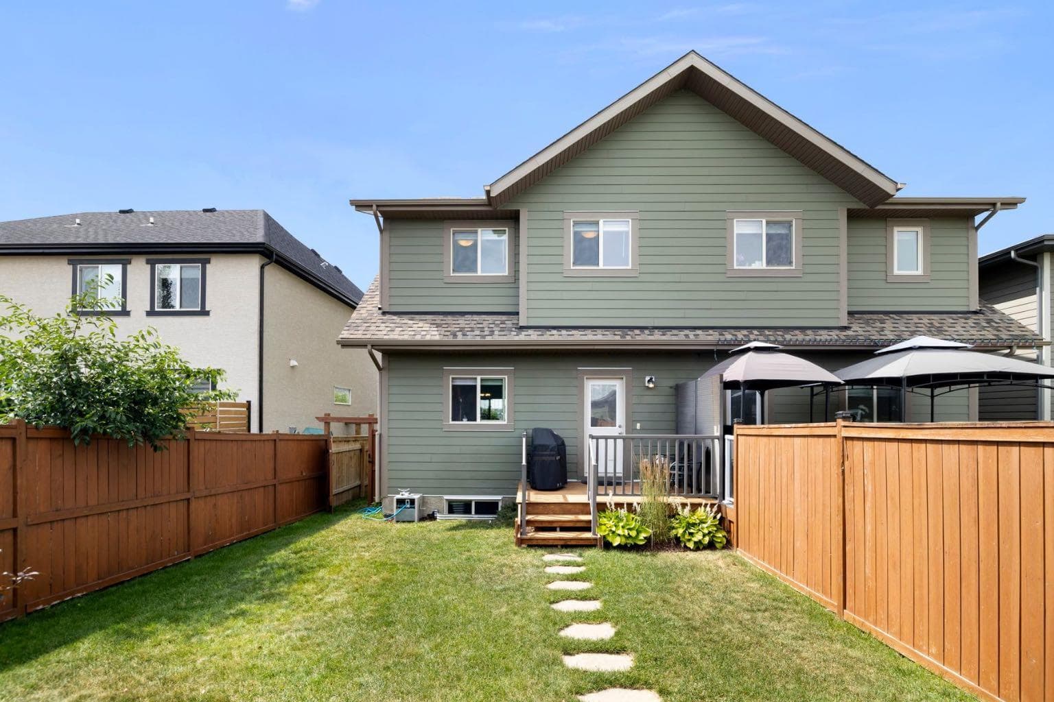 719 Mahogany Boulevard SE