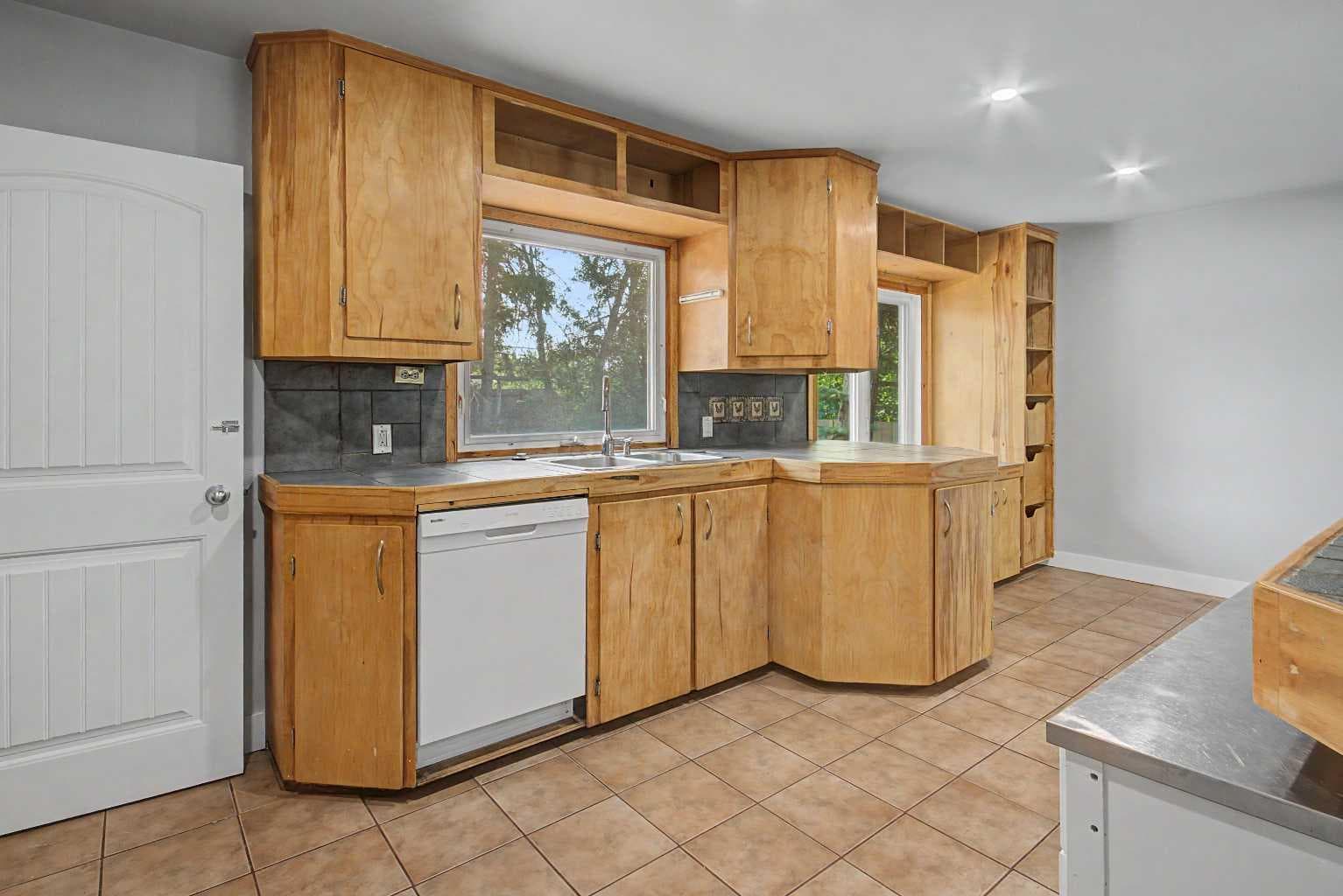 18 Collingwood Place NW