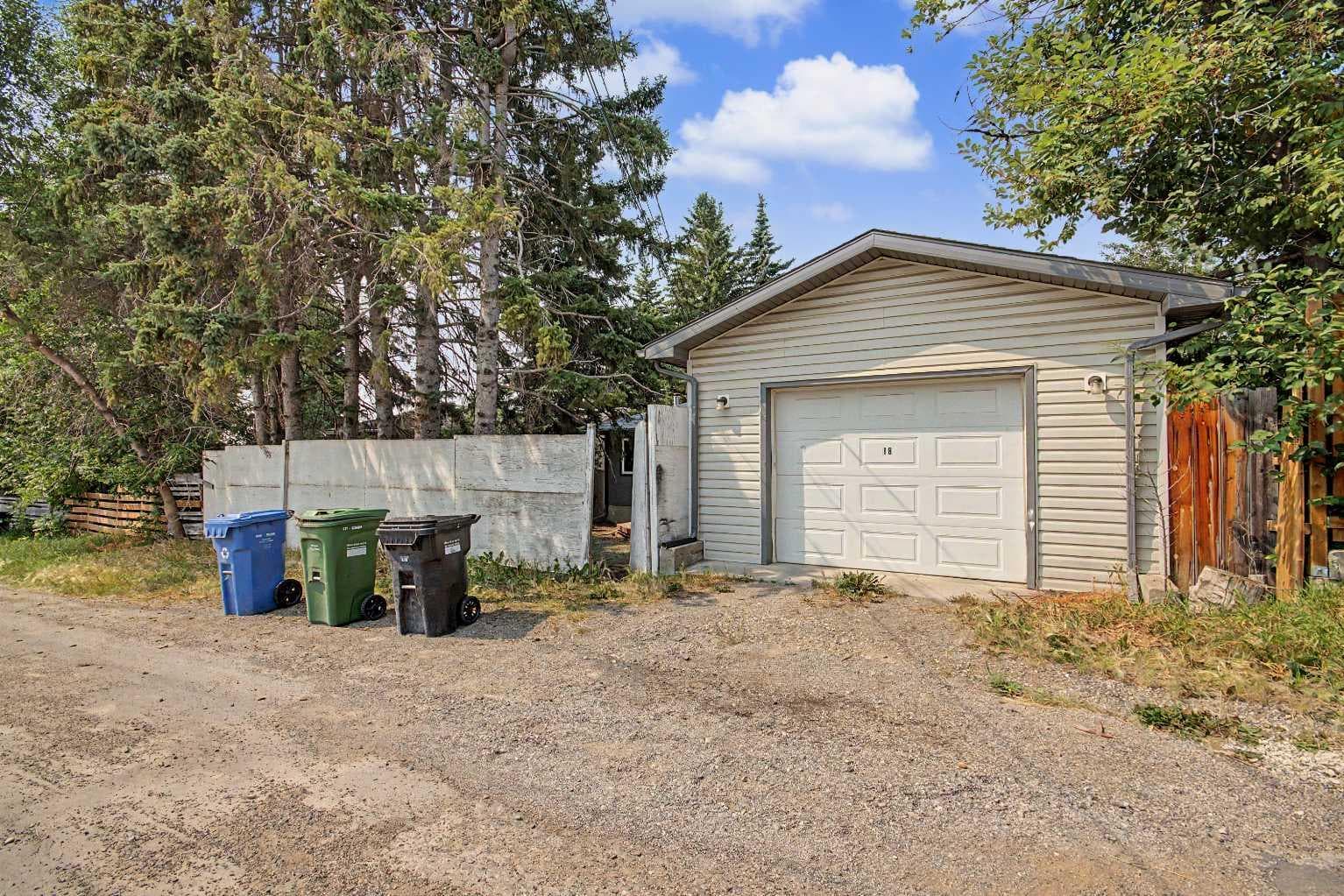 18 Collingwood Place NW