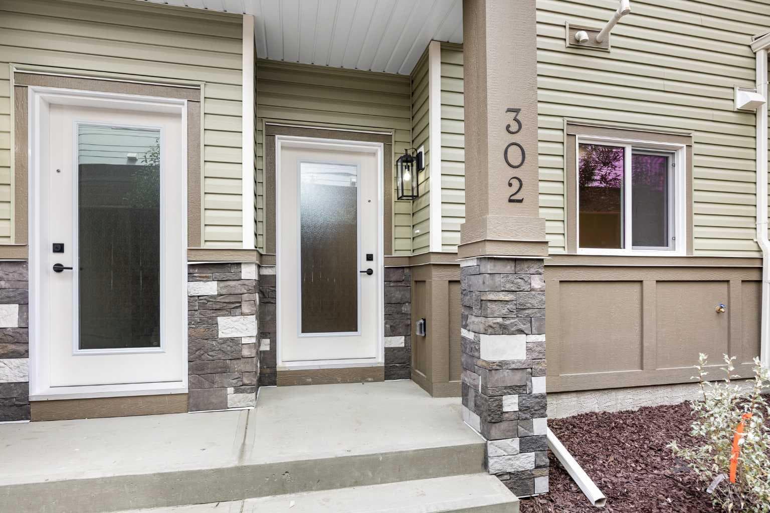 302, 67 Panatella Square NW