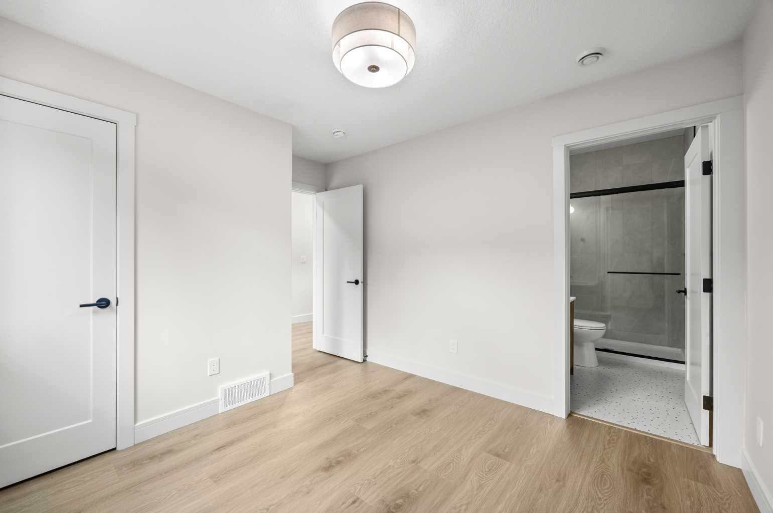 302, 67 Panatella Square NW