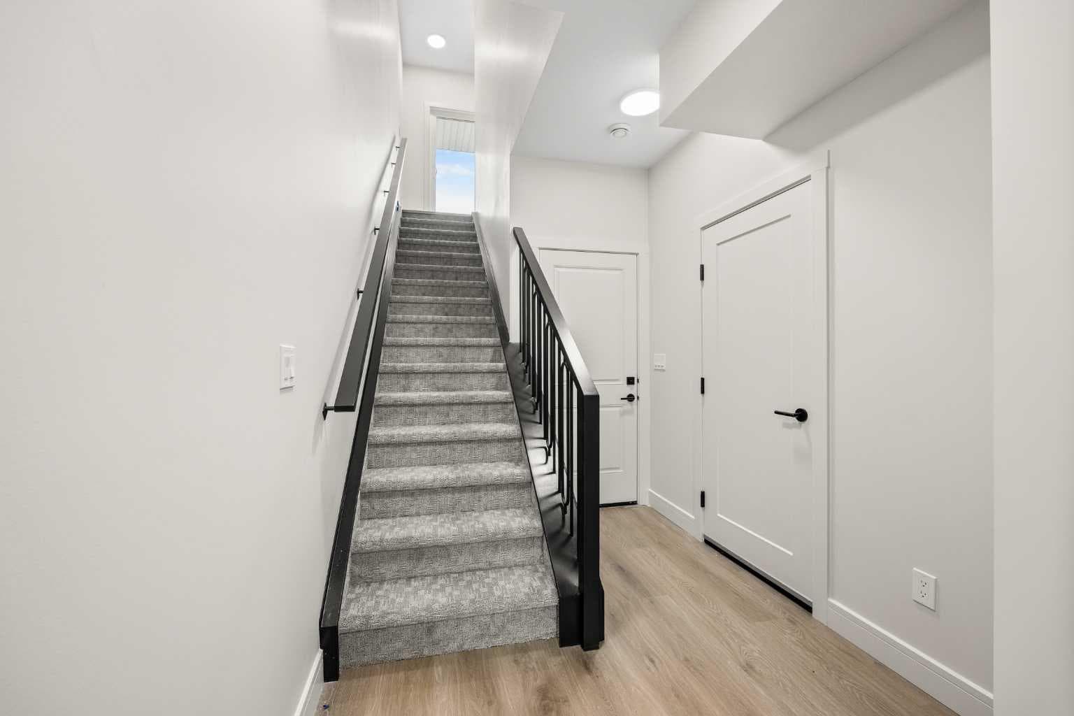 302, 67 Panatella Square NW