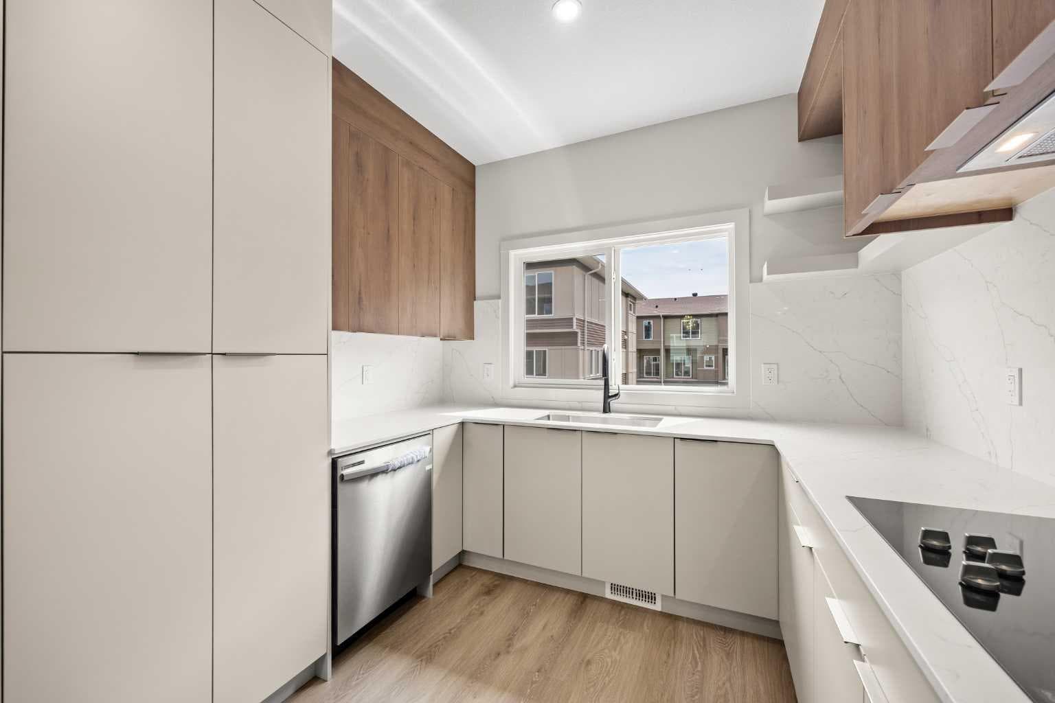 302, 67 Panatella Square NW