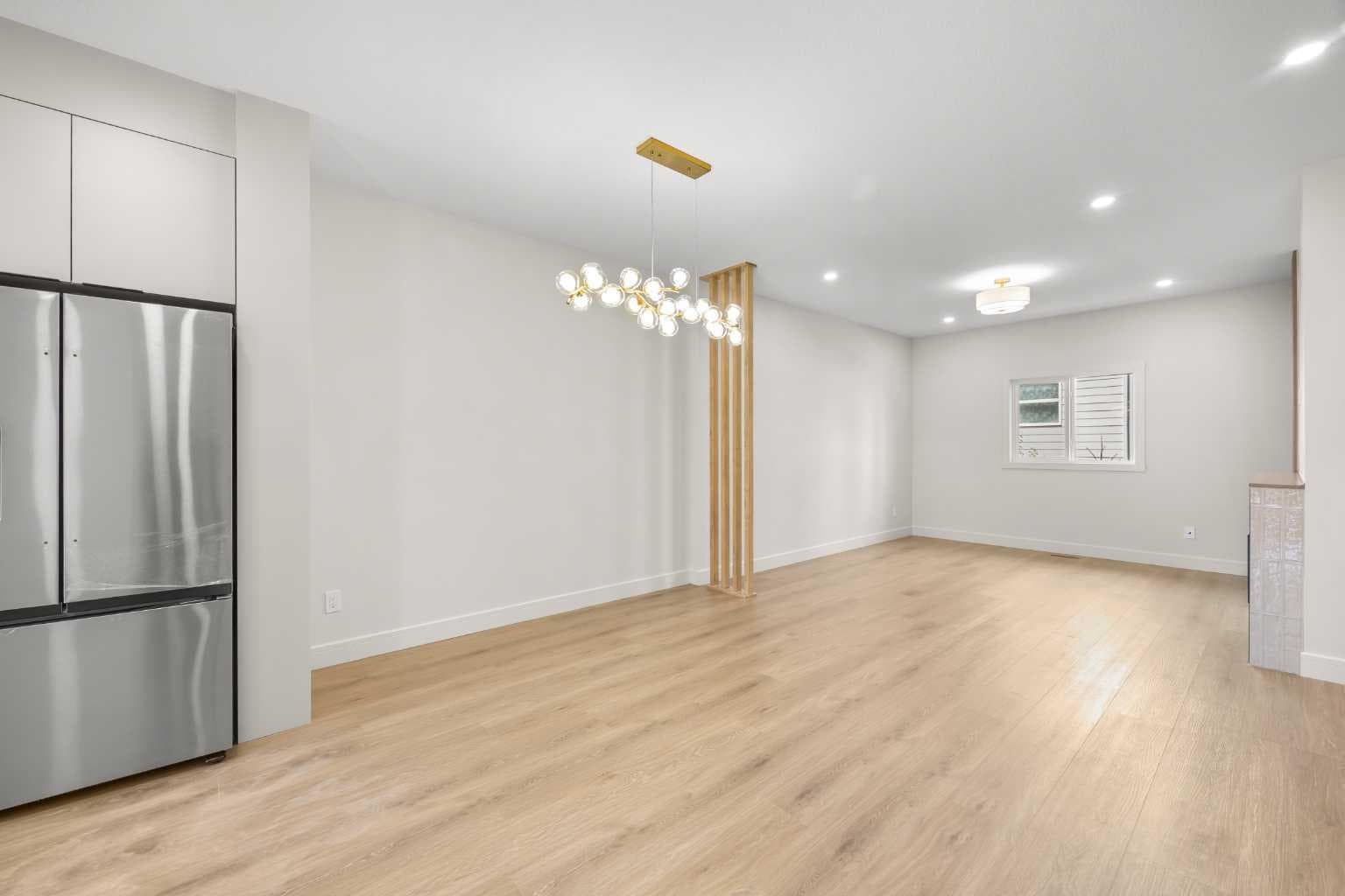 302, 67 Panatella Square NW