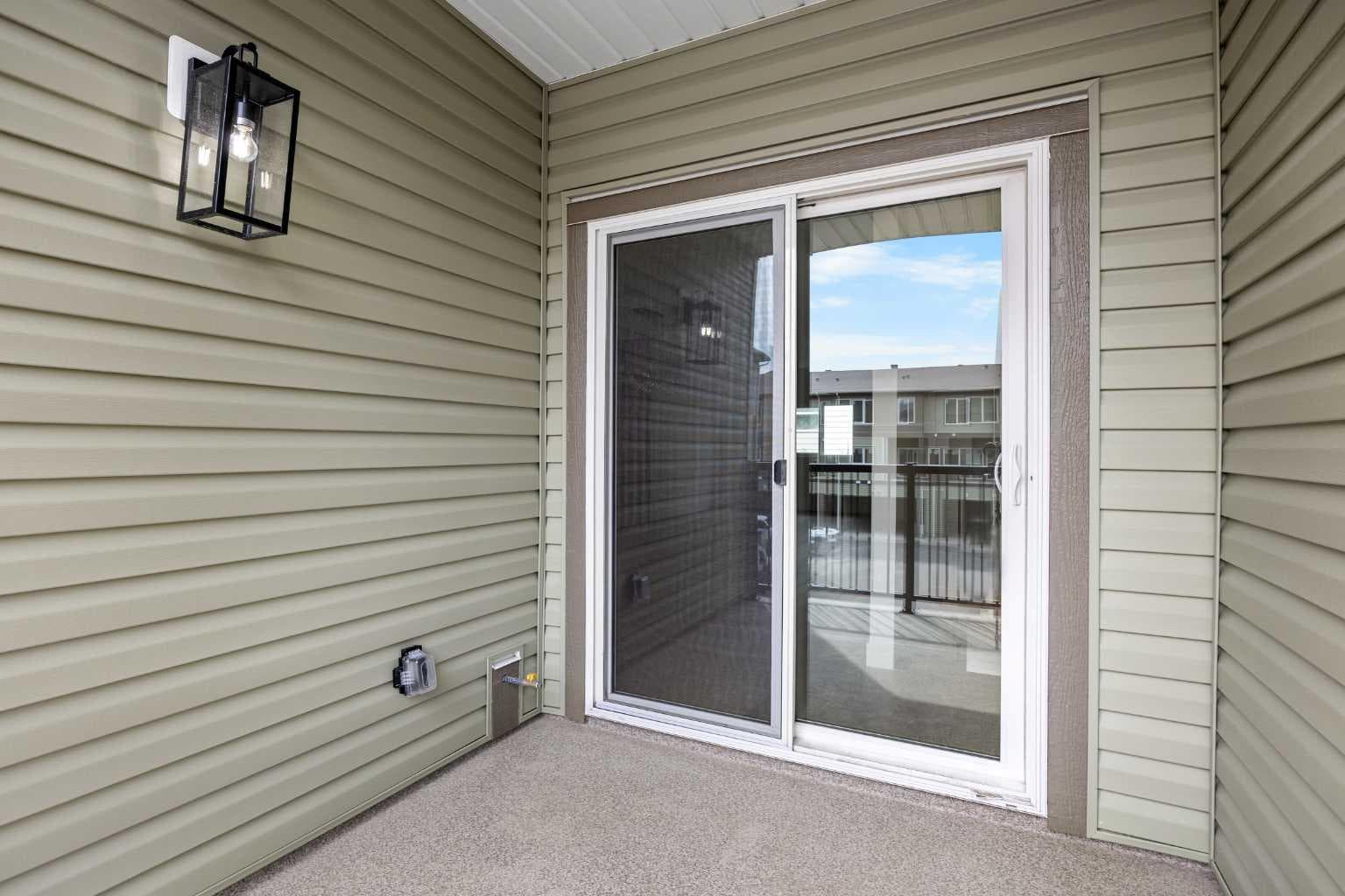 302, 67 Panatella Square NW