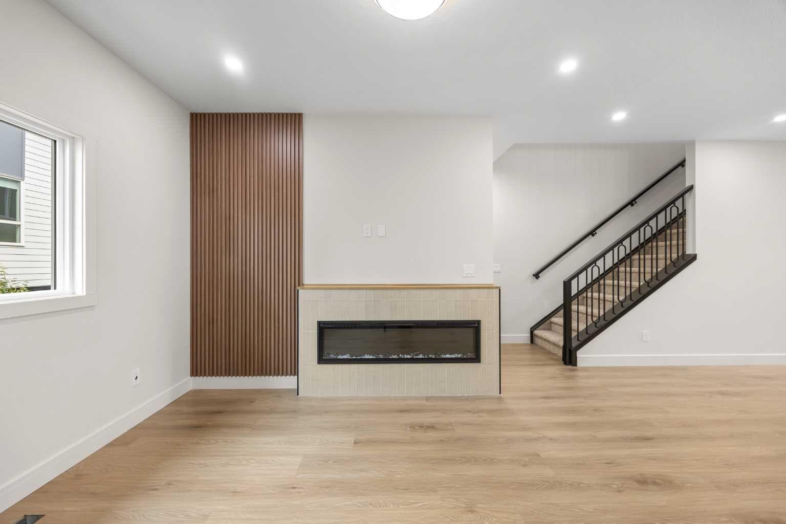 302, 67 Panatella Square NW