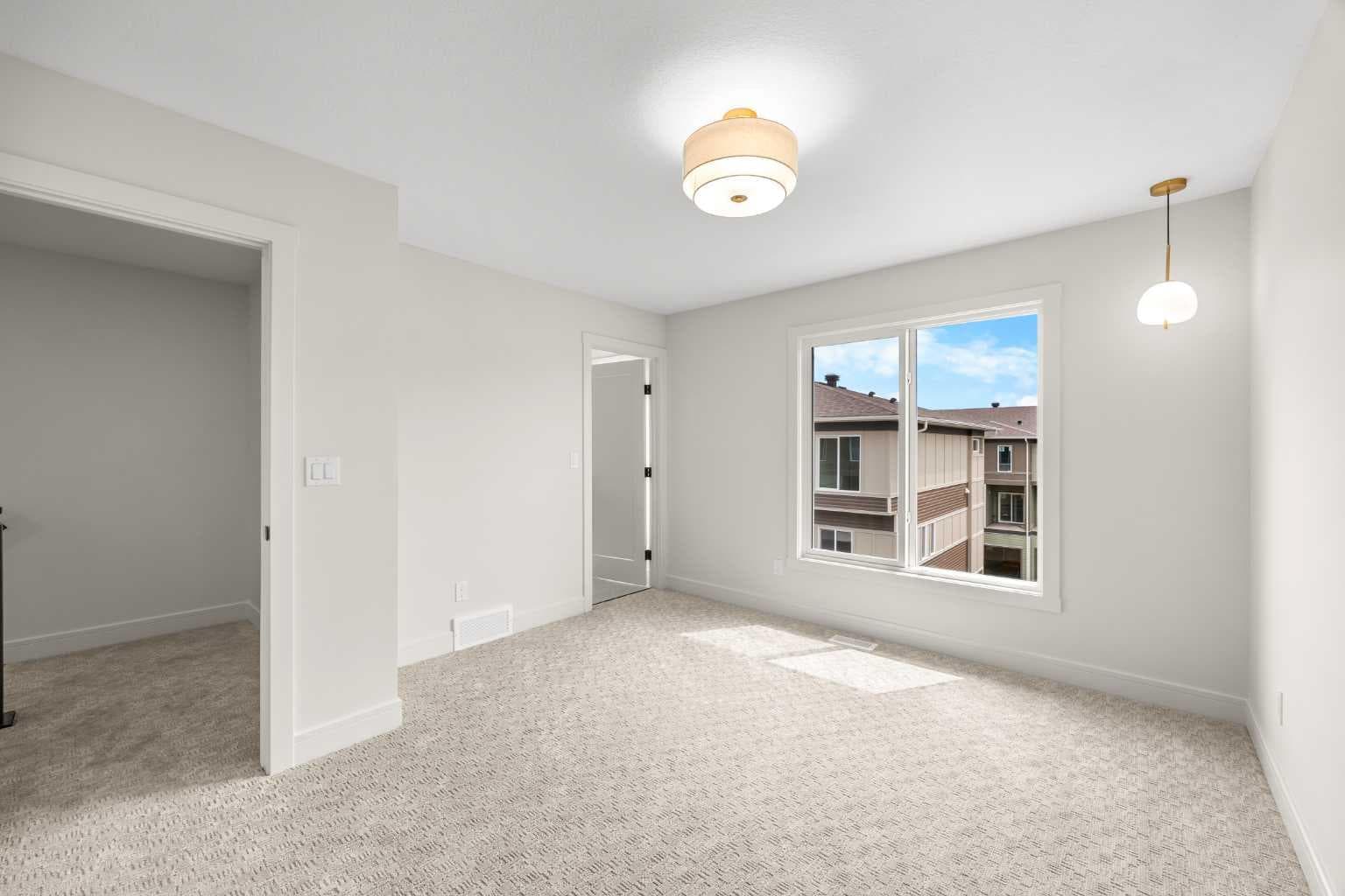 302, 67 Panatella Square NW