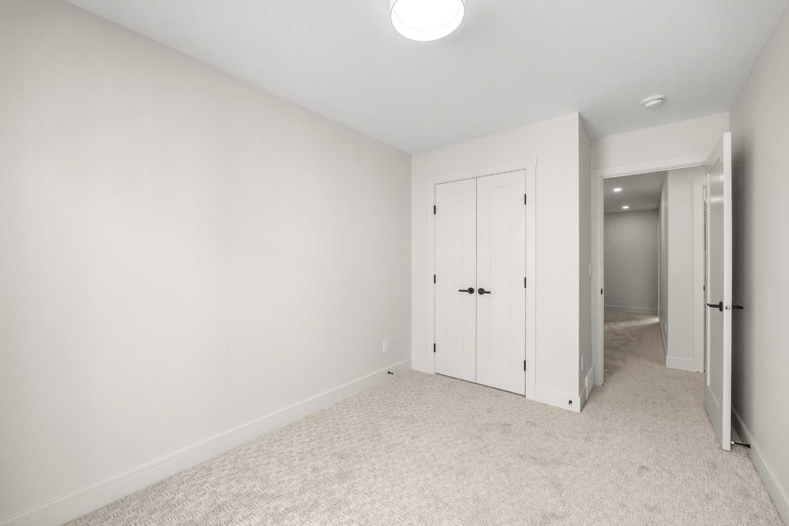 302, 67 Panatella Square NW