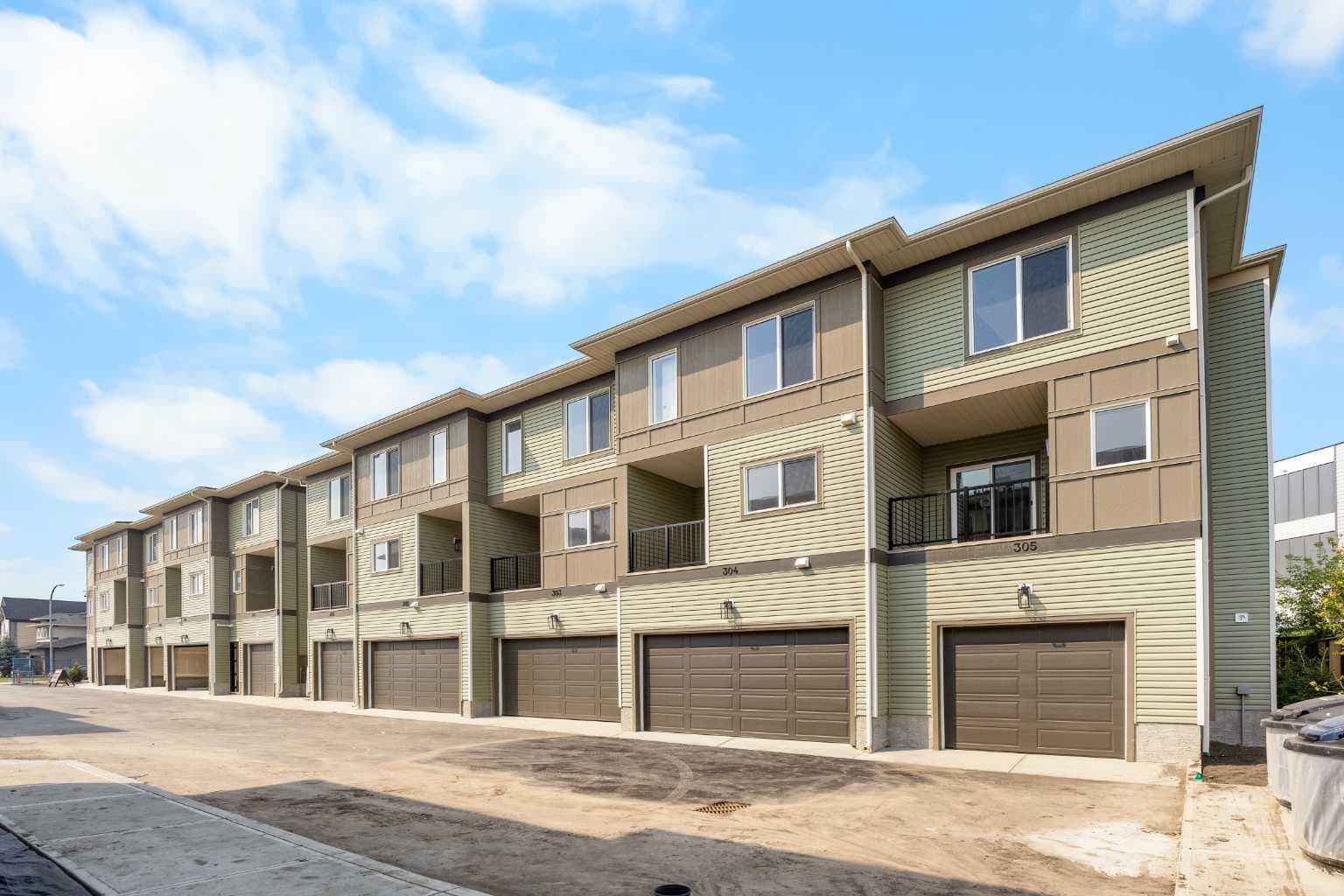 302, 67 Panatella Square NW