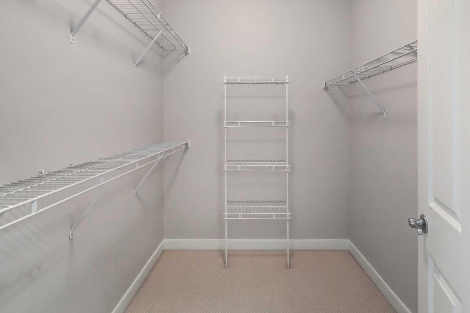 103 Bridle Estates Mews SW