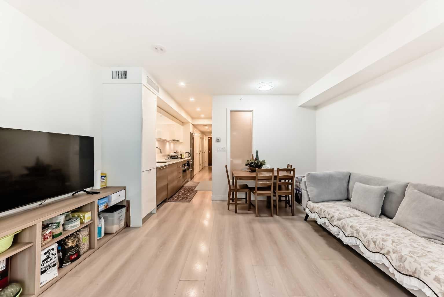 104, 108 Waterfront Court SW