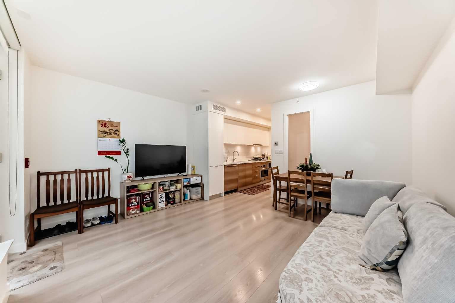 104, 108 Waterfront Court SW